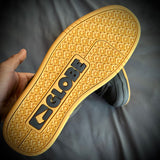 Tenis Globe Tilt Dark Shadow Phantom